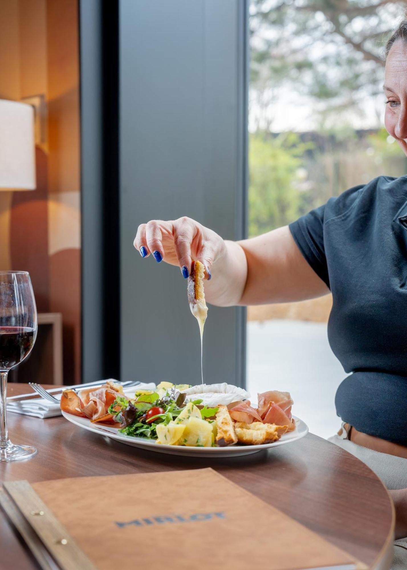 Mercure Caen Cote De Nacre Екстер'єр фото
